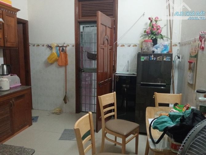 Nhà 3 tầng mặt tiền Đào Nguyên Phổ, gần biển Nguyễn Tất Thành - 13