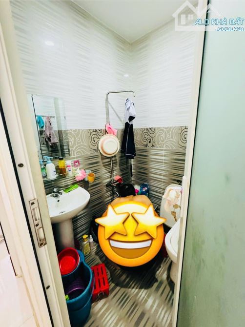 KÈO THƠM HẼM 🛺 1 SẸC KHU ĐƯỜNG SỐ 4 TẦNG ĐÚC- NỞ HẬU HƠN 4M DÀI 10 MÉT - 17