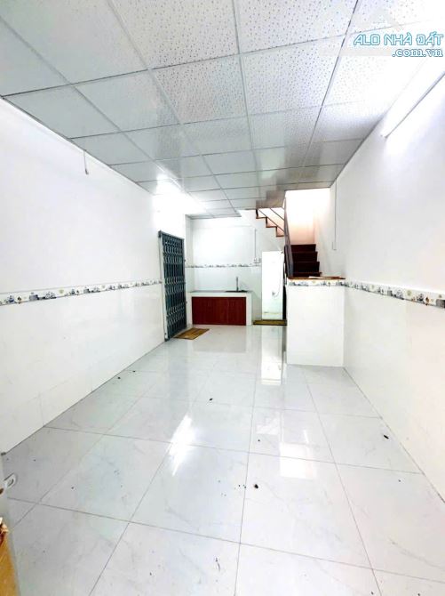 MẶT TIỀN 2 GÓC LÊ QUỐC HƯNG Q4 NGANG 3.4 DÀI 9 - 2 TẦNG CÓ 3 TỶ - 2