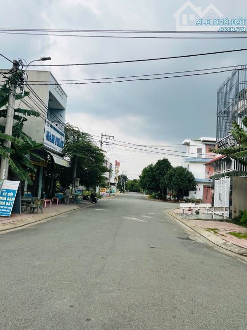 🔥131m - 3 TẦNG ĐÚC, CHỈ 4,1ty (TL) SỔ VUÔNG HOÀN CÔNG ĐỦ,,KHU PHÂN LÔ, ÔTÔ NGỦ TRONG NHÀ. - 2