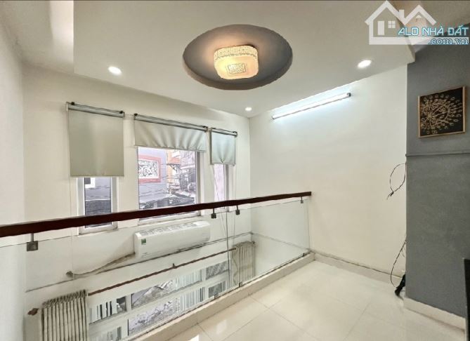 Nhà mới khu vực VIP quận 3 Lý Chính Thắng - 2