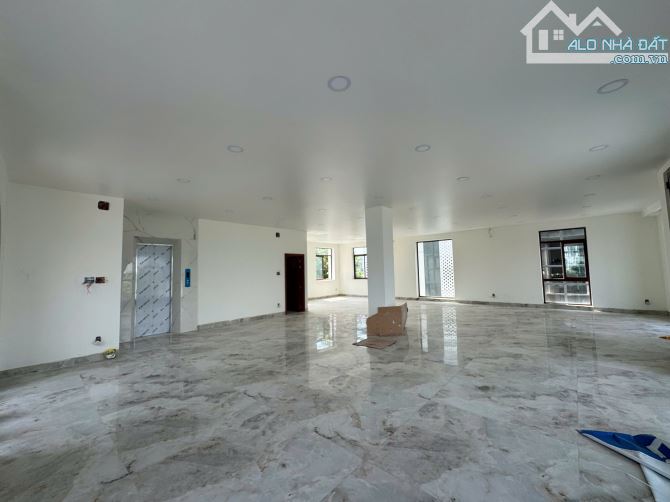 BÁN GÓC 2mt CAO THẮNG P.12 Q.10 -( 20 x 16 ) - H 7 LẦU - DTSD 2000m2- HĐT 320TR - Gía 69ty - 2