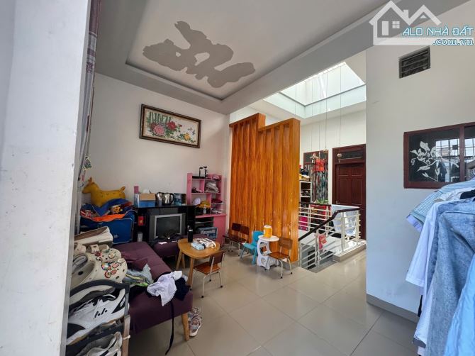 💥BÁN NHÀ HẺM NGUYỄN BIỂU ĐƯỜNG Ô TÔ SÁT BÃI BIỂN HÒN CHỒNG - 2
