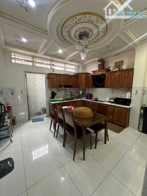 NHÀ 3 LẦU 14,5 TỶ MẶT TIỀN ĐƯỜNG NGUYỄN VĂN CỪ ĐOẠN KDC HỒNG PHÁT GẦN ĐƯỜNG TRẦN HOÀNG NA - 2
