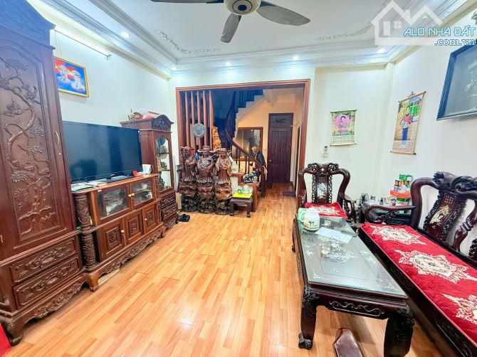 💥LƯU LẠI NGAY: Pháo Đài Láng 48m2, 5T, PL ô tô tránh, KD sầm uất, vỉa hè, MT rộng 4.3m - 2