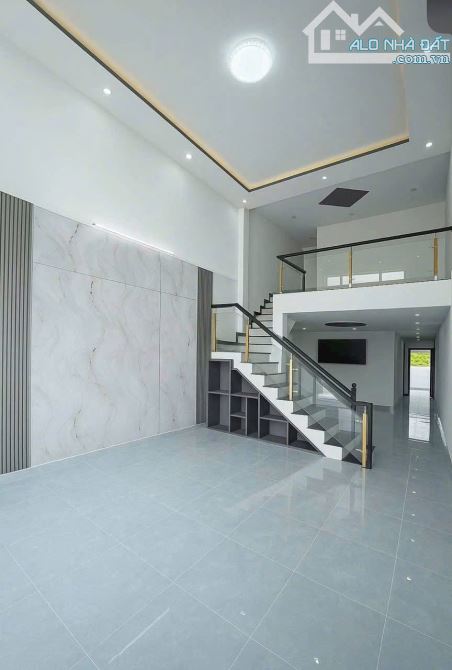 Nhà trệt lửng mới xây gần ngã 3 đèn vàng đồng khởi công ty changshin - 2