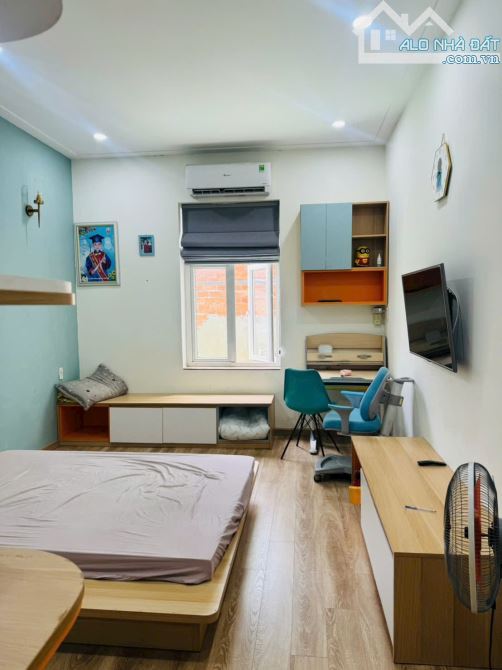 💥🌾 HÀNG THƠM DIỆN TÍCH KHỦNG 70m² - 2 TẦNG - XE HƠI NGỦ NHÀ - 5,9 TỶ - GÒ VẤP - 2
