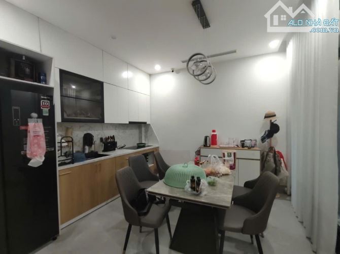 🌅 BUỔI SÁNG RA HÀNG – BÁN GẤP NHÀ ĐẸP THỊNH QUANG, ĐỐNG ĐA – Ô TÔ – 100M² – GIÁ NHỈNH 12 - 2