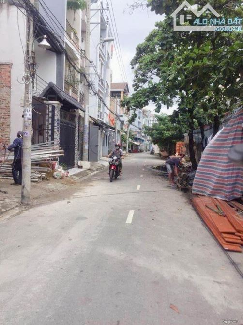 CẦN BÁN NHÀ 105M2, TRỊNH THỊ MIẾNG, HÓC MÔN, GIÁ 1 TỶ 1 - 2