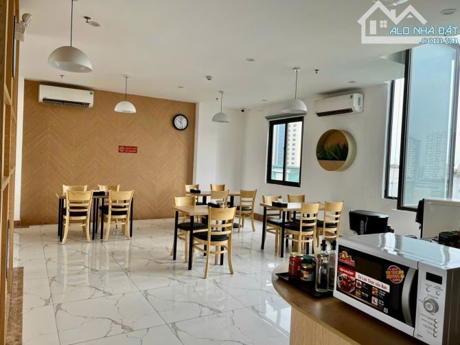 Bán Toà Khách Sạn Lê Đức Thọ 210M-9 tầng-42 phòng - dòng tiền 350trieu/tháng - 2