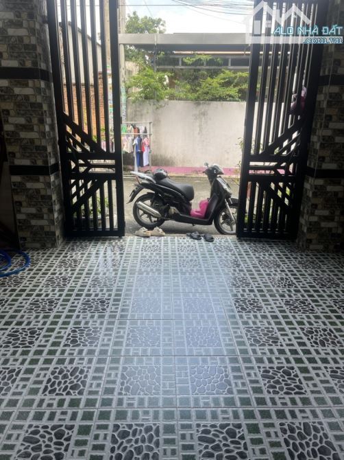 Bán nhà 2 Tầng Dĩ An,SHR đường 02 xe hơi,gần chợ Tân Bình,TPHCM mới - 2
