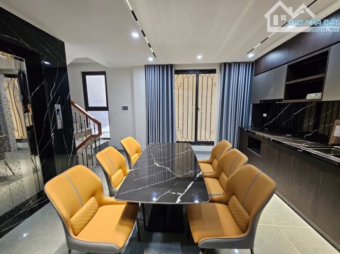 Bán nhà Ngọc Lâm, Long Biên, 35m2, 6T thang máy, ô tô chỉ 8,3 tỷ - 2
