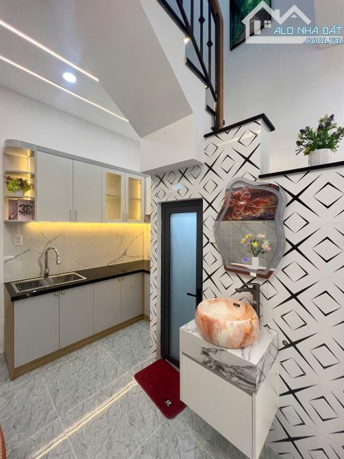 Bán nhà ĐẸP FULL NT Huỳnh Văn Nghệ- DTSàn 77m2(3.3 x 10.5m) 3PN- 4.95T - 2