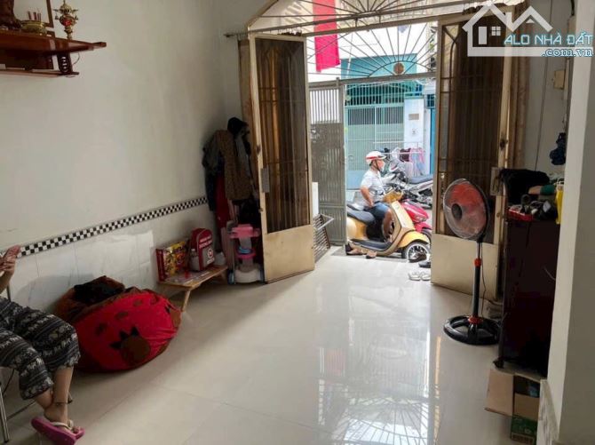 BÁN NHÀ HẺM GẦN CHỢ NGUYỄN ĐÌNH CHIỂU PHAN XÍCH LONG P3 GẦN TRƯỜNG HỌC CHỈ  5🧄5 - 2