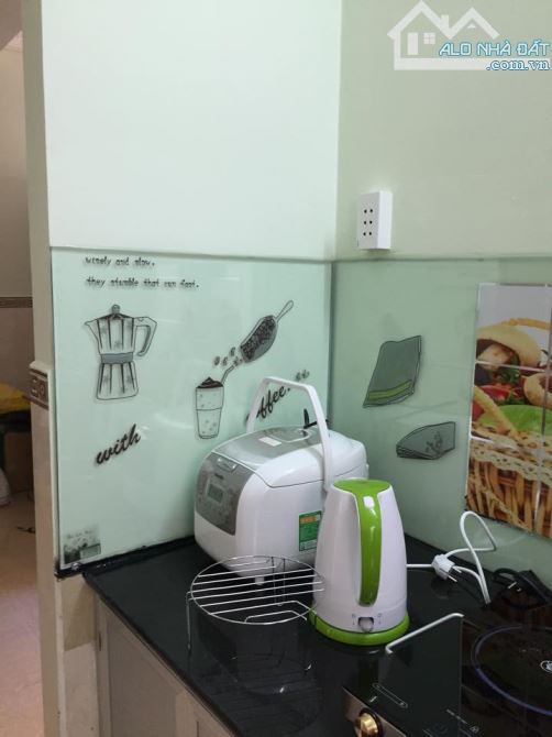 BÁN CĂN HỘ CHUNG CƯ QUẬN 6 - 50,4 m2 - Đẹp - 2