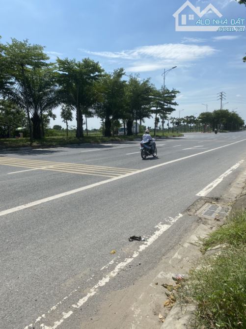 MẶT TL427 BÁN 100M2 3 XE CÔNG TRÁNH ,KINH DOANH  ĐỈNH - 2