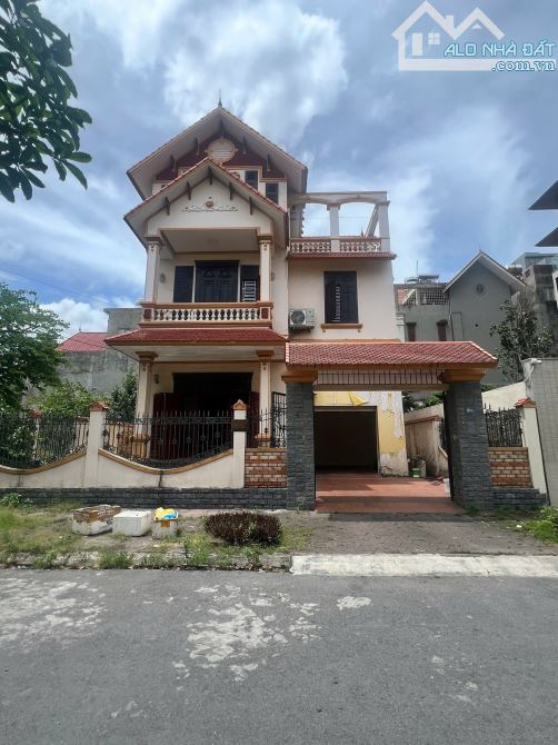 Bán căn 259m x 3 tầng khu Hồ Đông - Hoàng Thế Thiện. Giá 18.5 tỷ - 2