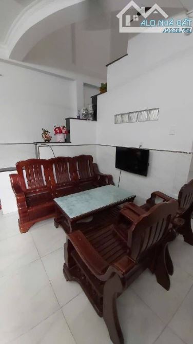🏠 BÁN NHÀ CĂN GÓC SIÊU TO – QUẬN 7 – ĐƯỜNG 9M – DIỆN TÍCH 6x10 – 3 TẦNG – 4 PHÒNG NGỦ - 2