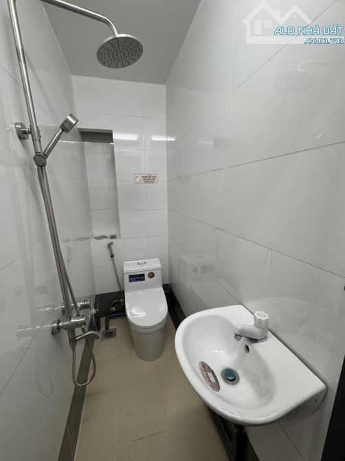 Siêu Phẩm Căn Hộ Dịch Vụ - Mã Lò Giáp Tỉnh Lộ 10 - Tên Lửa 4 Tầng 64m2 - Giá 5,5 Tỷ - 2