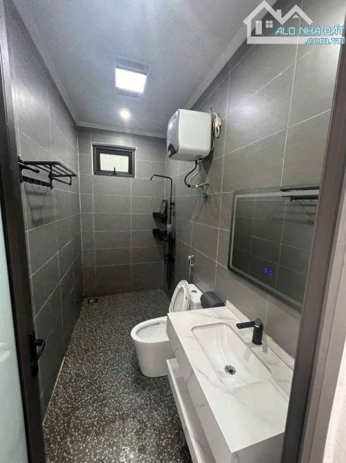 BÁN NHÀ 3 TẦNG DT 136M, MT5M, 3,8 TỶ THÁI NGUYÊN. - 2