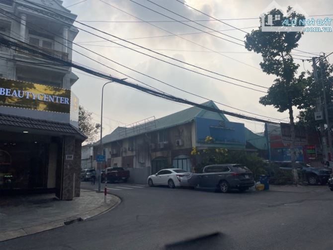 Bán 220m² đất Đông Hòa,ngang KHỦNG 9M,SHR thổ cư,đường xe hơi,giá đầu tư - 2