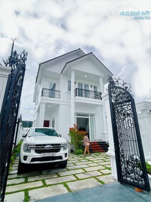 Bán Biệt Thự 10x22m --  Song Hành, Hóc Môn – Giảm mạnh còn 8.99 tỷ - 2