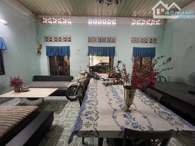 BÁN GẤP NHÀ LINH XUÂN  194M² ( 7,2 *27) TRỤC QL1K. Ô TÔ NGỦ NHÀ . CHỈ 9,7T - 2
