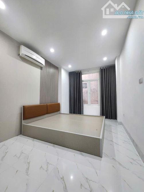 TRUNG TÂM ĐỐNG ĐA - NHÀ DÂN XÂY - 10M RA Ô TÔ - GIÁ CHỈ 7.8 TỶ !!!!! - 2