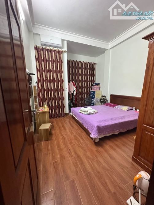 Cần bán gấp căn nhà 4t,48m tại Ngô Quyền ,Hà Đông, ngõ rộng ô tô gần nhà chỉ 8t - 2