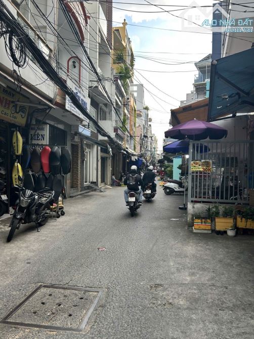 CÁCH Q1,Q5 300M - HẺM Ô TÔ 7M KINH DOANH - DT 50M2 (4,2X12) - 2