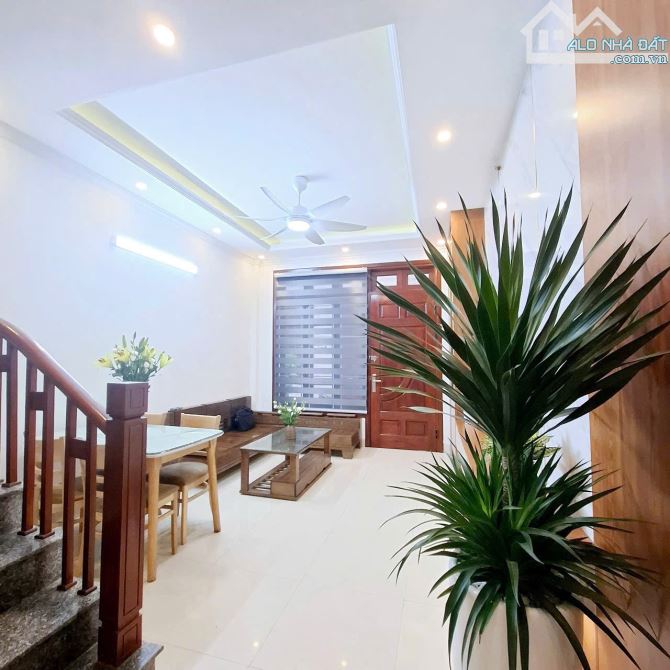 Bán nhà Thạch Bàn, 5 tầng đủ nội thất, gần ô tô- Chẵn 5 tỷ - 2