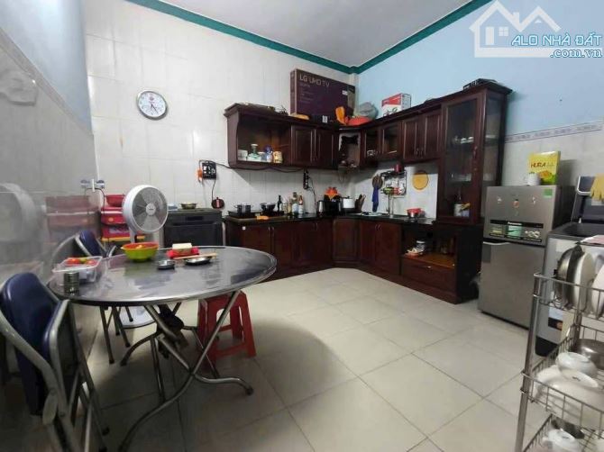 NHÀ 2 TẦNG BTCT 44M2 , HẺM XE HƠI MỘT TRỤC THẲNG THỚI AN 16. QUẬN 12. GẦN CHỢ THỚI AN. - 2