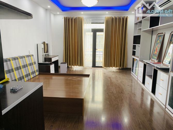 Cho thuê nhà Hồ Tùng Mậu, cạnh Gold mark City, Dt 50m, 6 tầng, thông sàn thang máy - 2