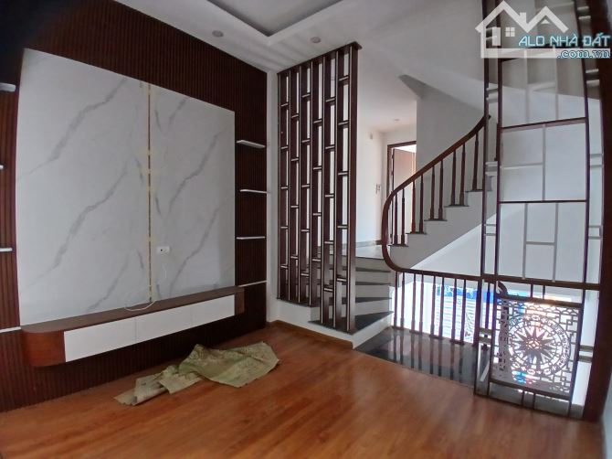 Bán nhà Tả Thanh Oai 43m, 4.5 tầng, 4.3x tỷ - 2