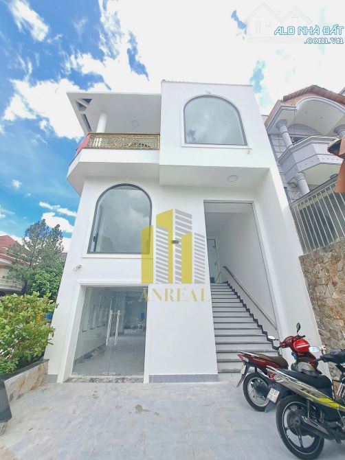 Cho Thuê Căn Góc Hiện Đại 3 Lầu Trống Suốt Giá 59 Triệu - 2