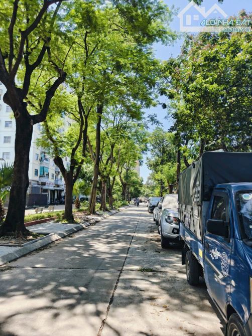 Ki-ốt chân toà Chung cư KĐT Định Công, vỉa hè cực đỉnh, thuê 8 tr/tháng, 30m2. Giá 1.22 tỷ - 2
