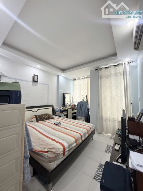 PHẠM VIẾT CHÁNH QUẬN 1 - 50M2 CÁCH Ô TÔ ĐỖ 5M - NHÀ MỚI ĐẸP GIÁ TỐT - 2