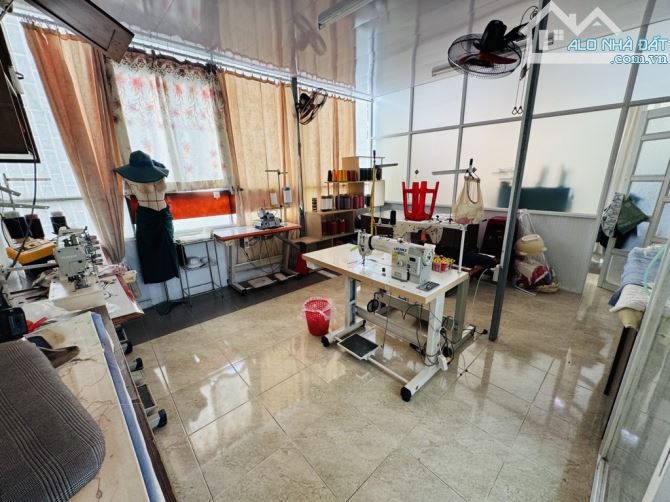 QUẬN 1, ĐƯỜNG NGUYỄN THỊ MINH KHAI. NHÀ 5 TẦNG NGANG HƠN 6M, GẦN 40M2 HẺM 1SẸC. 10,8 Tỷ - 2