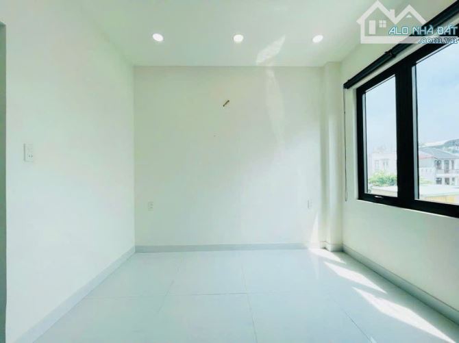 Bán nhà đẹp 3 tầng khu VIP Gò Vấp - HXH ngủ trong nhà - ngang khủng 5m - nhỉnh 6 tỷ - 2