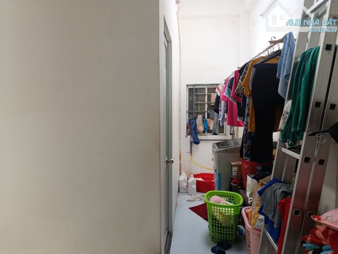Chính chủ cần bán nhanh căn nhà 3 tầng đường Hải Hồ - 2