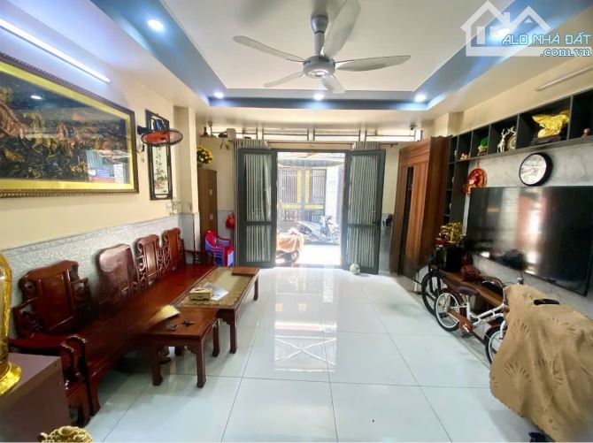 BÁN GẤP TRONG THÁNG ĐỂ ĐỊNH CƯ – ĐƯỜNG CỘNG HÒA – 5 x 11m – 4 TẦNG – 12.5 TỶ - 2