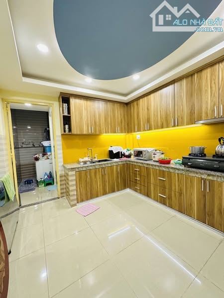 NHÀ ĐẸP HOÀNG HOA THÁM -  3 TẦNG - 68M2 - CHỈ 7.X TỶ - HẺM XE HƠI - PHÚ NHUẬN . - 2