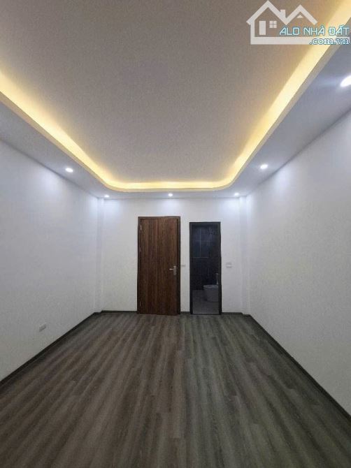 ĐÀM QUANG TRUNG – BÁT KHỐI LONG BIÊN – 5 TẦNG – 6.8 TỶ – NHÀ ĐẸP Ở NGAY] - 2