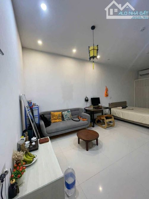 Bán nhà Mặt phố Dương Tôn Hải, dt 90m2, 4t, mt 5.5m. Giá bán 7.7 tỷ. Cho thuê 24tr/th - 2