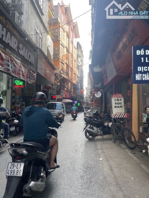 Hơn 6 tỷ. Mỹ Đình, 35m2, 5 tầng dân xây,gần ô tô, ngõ nông. Cực độc tàm phân khúc. - 2