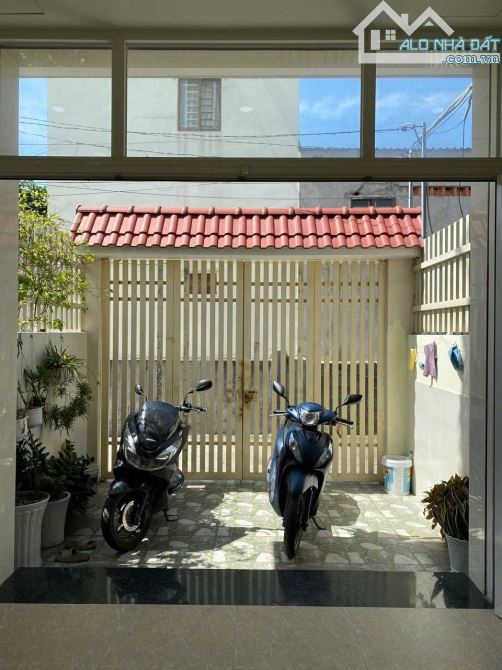 GẤP BÁN NHÀ 4 tầng linh trung thủ Đức-HXH NHỈNH 5.X ĐỒNG - 2