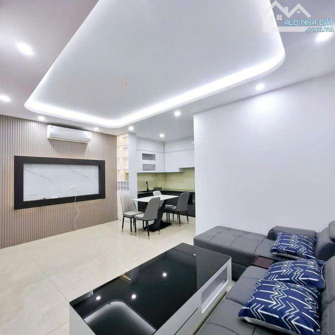 Chỉ 8.2 Tỷ - 38m, 5 Tầng - Gần Phố - Full Nội Thất - Tô Vĩnh Diện, Thanh Xuân. - 2