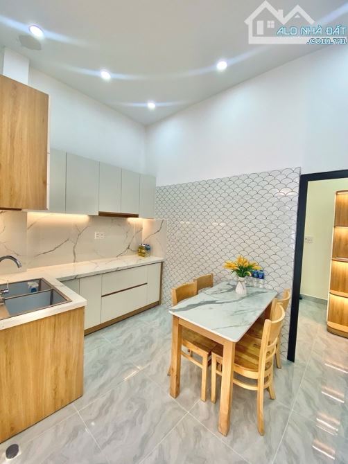 Nhà mới, đẹp, 3 PN, 41m2, full nội thất, nở hậu, hẻm 1 sẹc, Phạm Văn Chiêu, Gò Vấp - 2