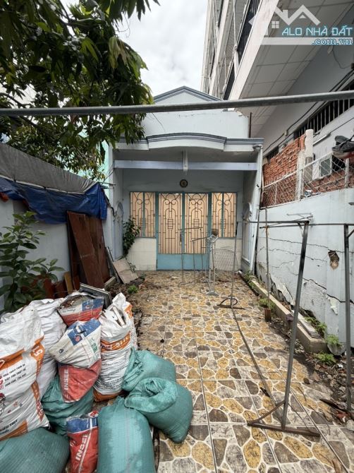 BAN NHÀ 100M2 NỞ HẬU TÀI LỘC HẺM XE HƠI - P. TÂN THUẬN NHỈNH 6ty TL - 2