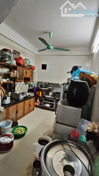 BÁN GẤP 11 TỶ NHÀ 4T GIÁP NHẤT, GẦN NGÃ TƯ SỞ, OTO TRÁNH, TIỆN ÍCH BẠT NGÀN, KD ĐỈNH - 2